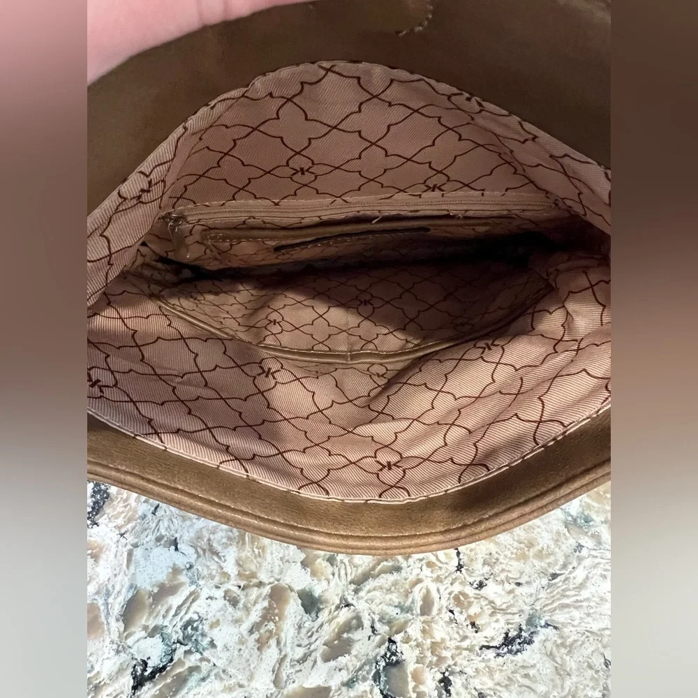 NWOT Kelly & Katie Faux Leather Chain Clutch/Wristlet - Picture 10 of 16